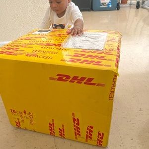 Meet your Posher, Rowena